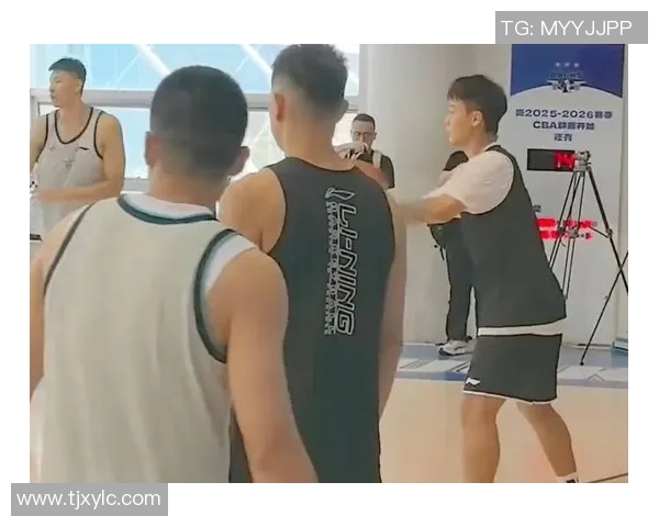 北京篮球队在城市联赛中的默契配合与战术执行分析 北京篮球队在城市联赛中的默契配合与战术执行分析